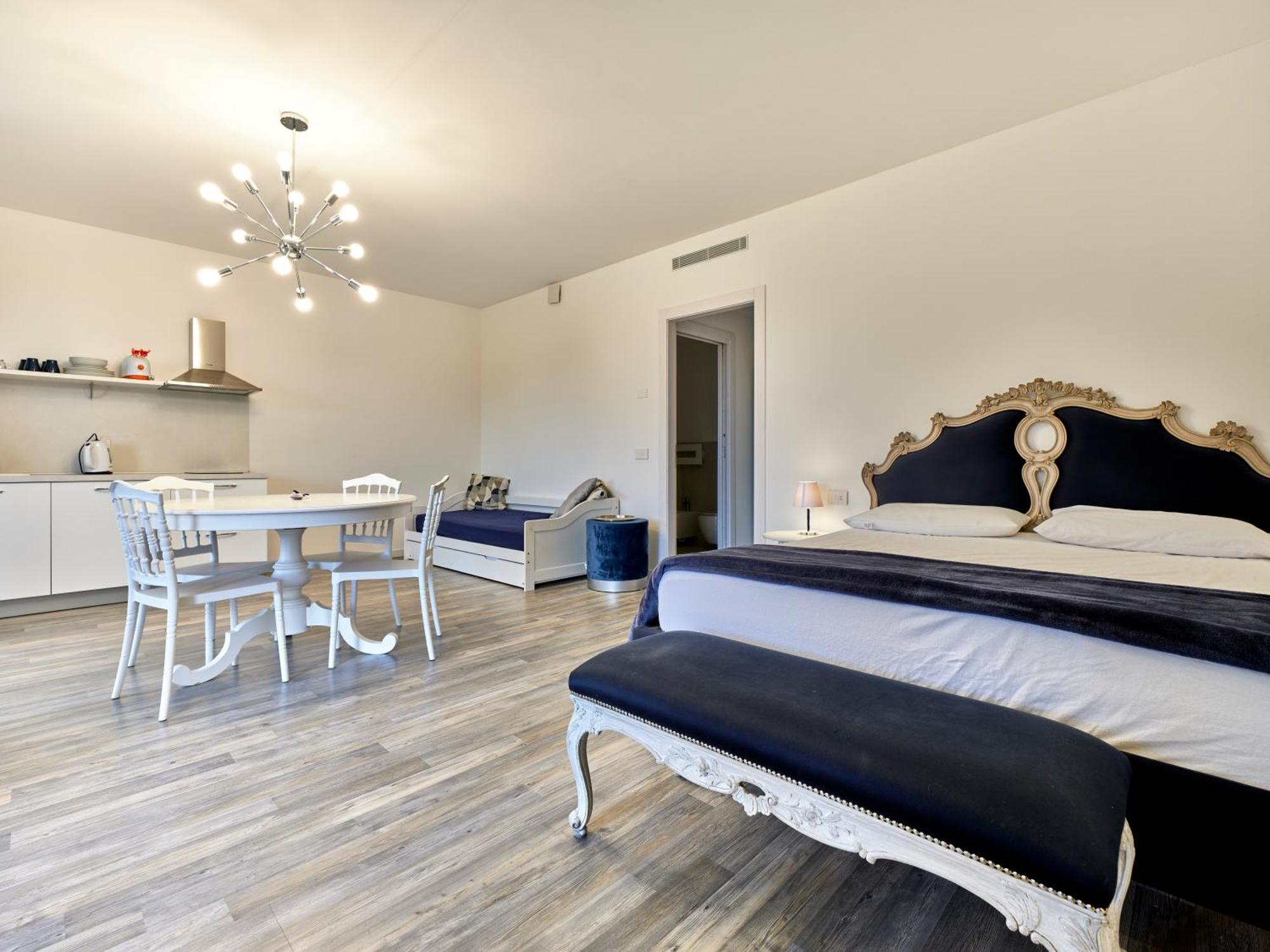 Residence Le Aromatiche Cavaion Veronese Eksteriør billede